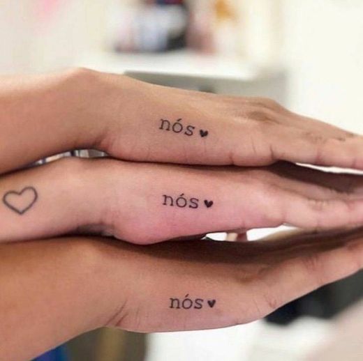 Tatuagem entre amigas