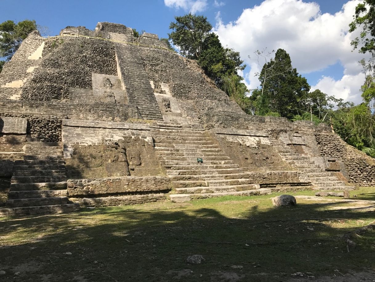 Places Lamanai Archaeological Reserve