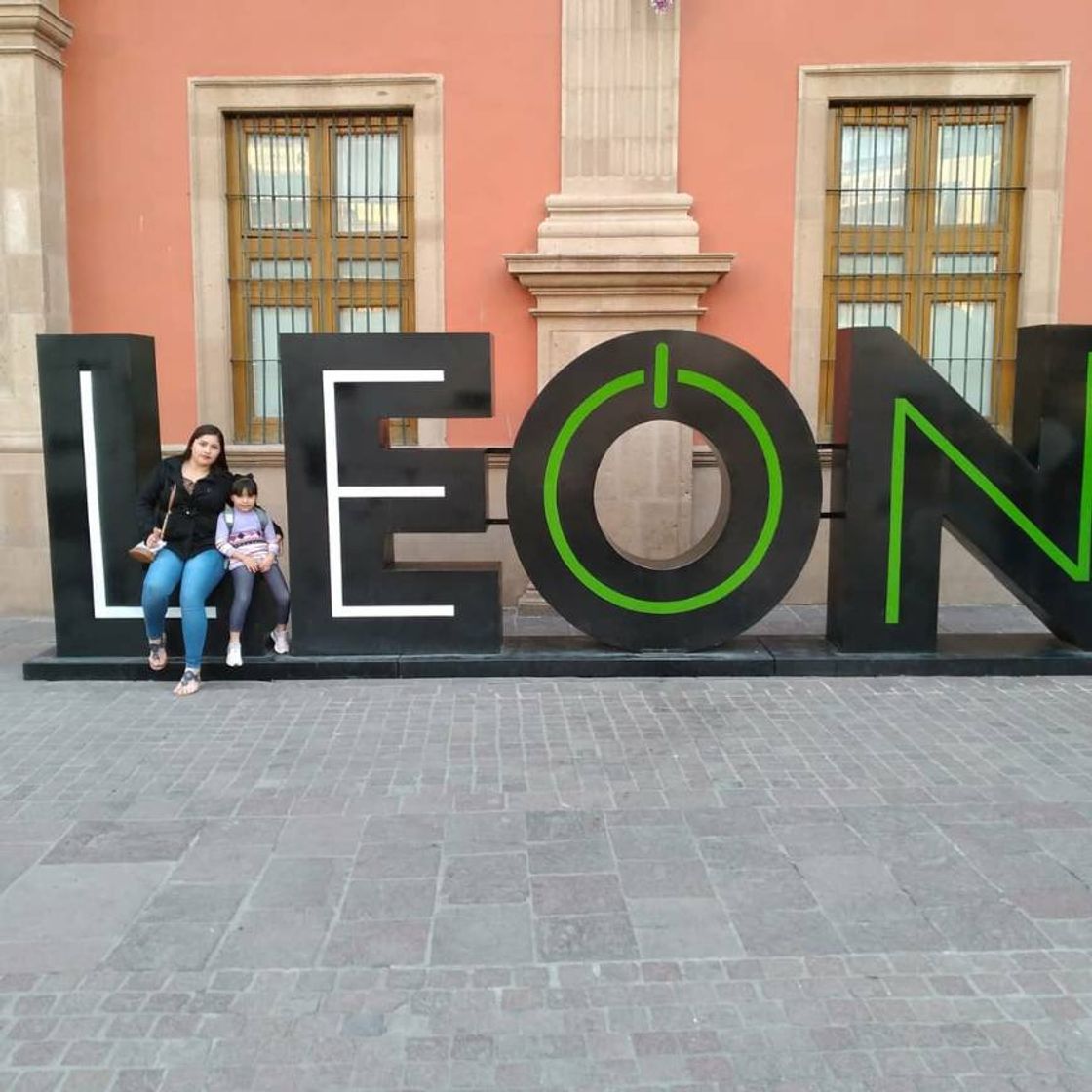 Lugar León