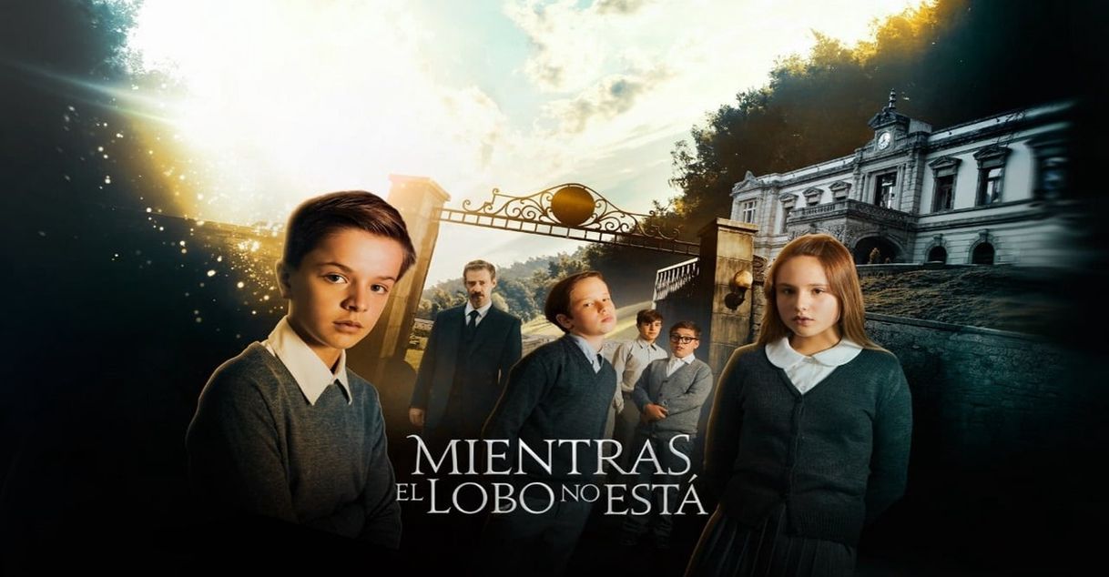 Movie Mientras El Lobo No Está