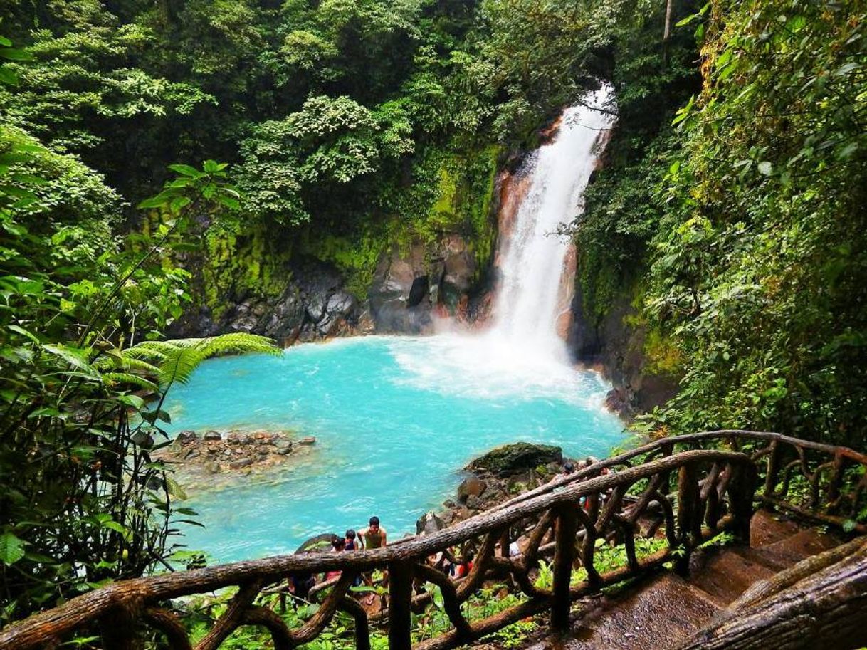 Lugar Rio Celeste y Los Teñideros