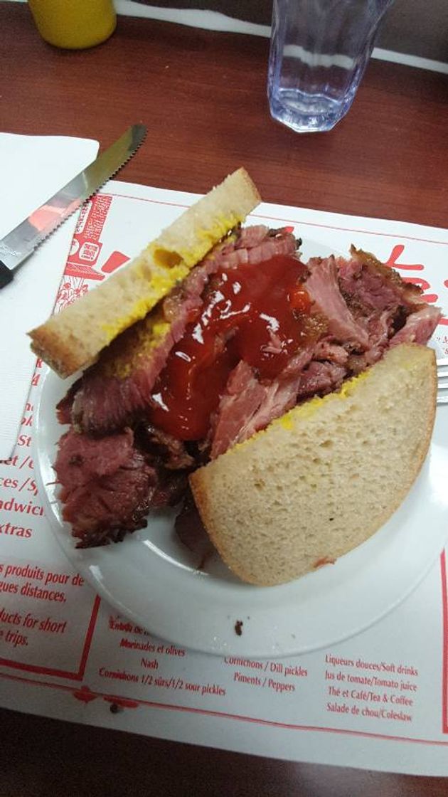 Restaurantes Schwartz's Deli - Sandwiches - Steaks