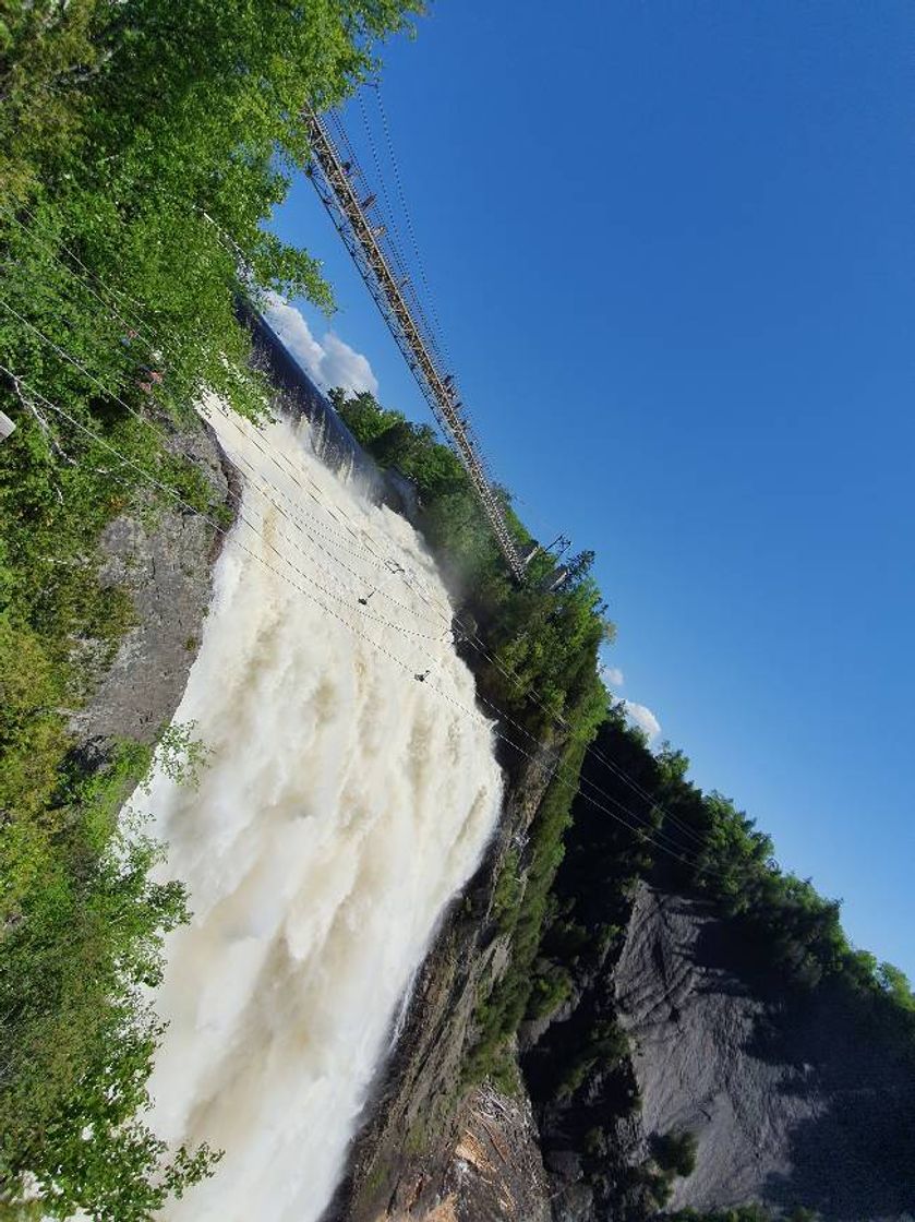 Place Montmorency Falls