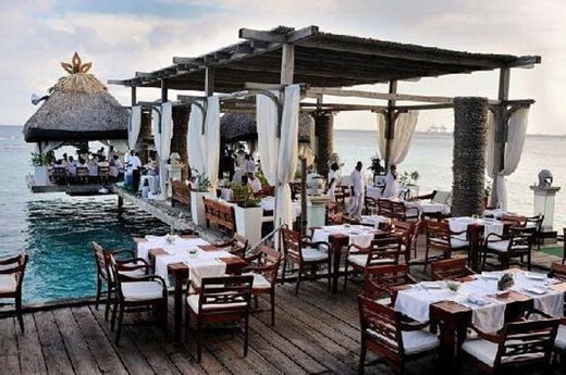 Neptuno's Club Restaurant