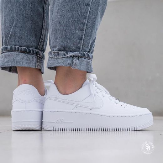 Nike Wmns Air Force 1 '07