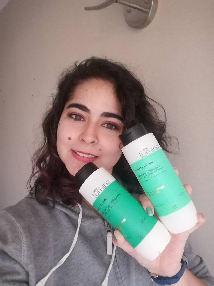 Moda Shampoo hidratante cabello rizado Natura Lumia