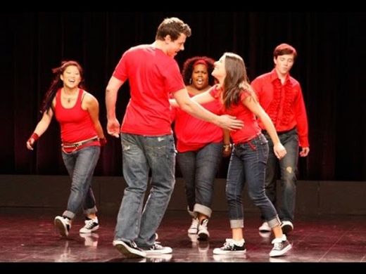 GLEE - Don't Stop Believin' (Full Performance) HD - YouTube