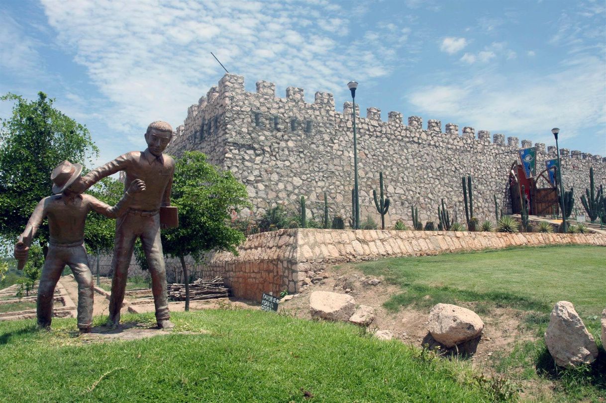 Place El Fuerte
