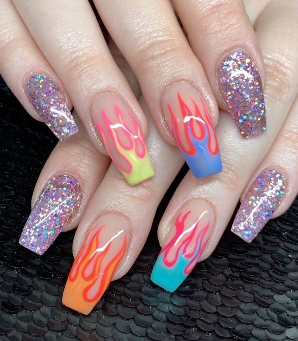 Moda Nails 🔥🌈❤️