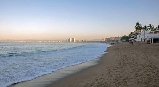 Playa Camarones