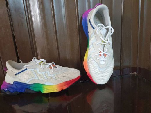 Adidas ozweego pride