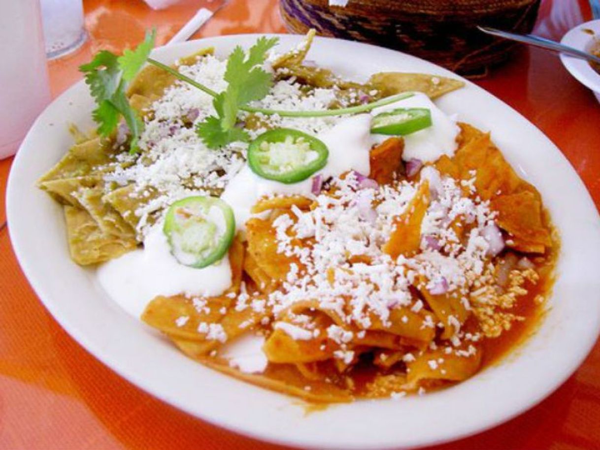 Restaurants Chilaquiles!! Con tooodo! 