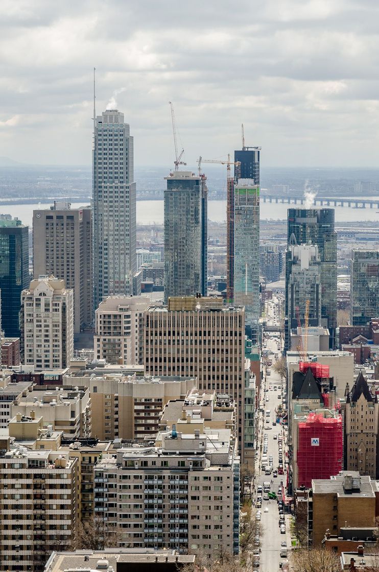 Place Montréal-Est