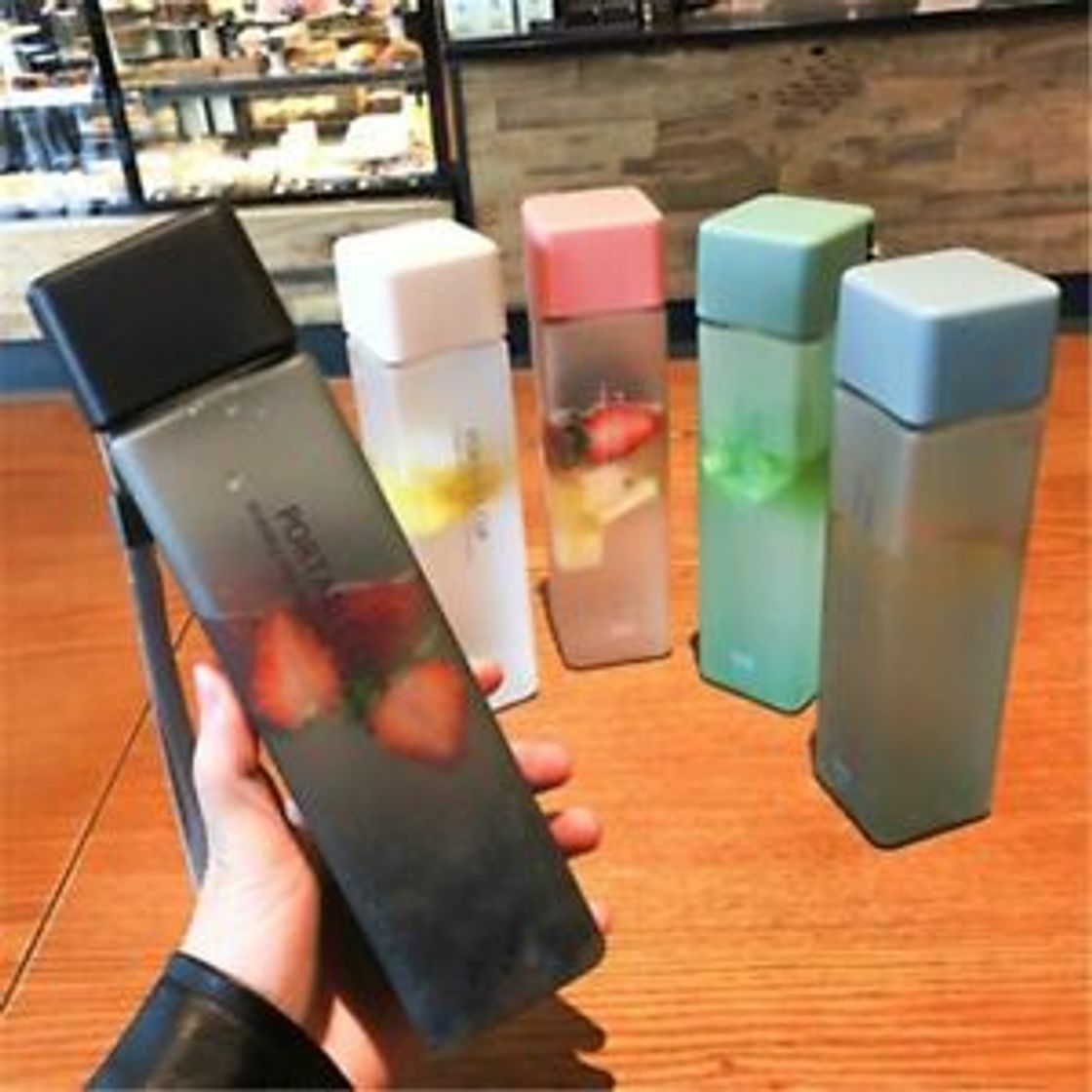 Producto New Square Frosted Plastic Water Bottle Portable Transparent