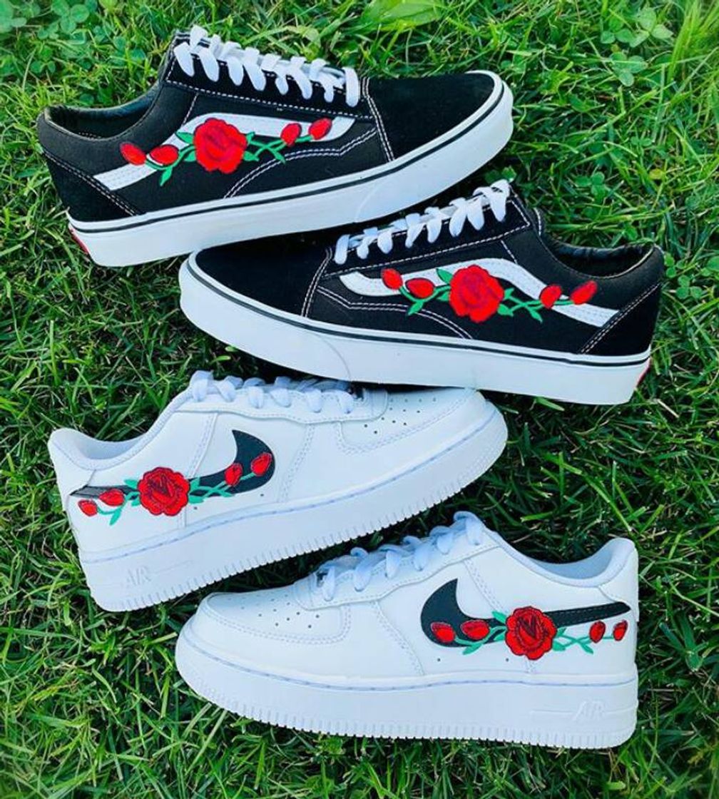 Moda ZAPATILLAS CON DECORACION DE ROSAS