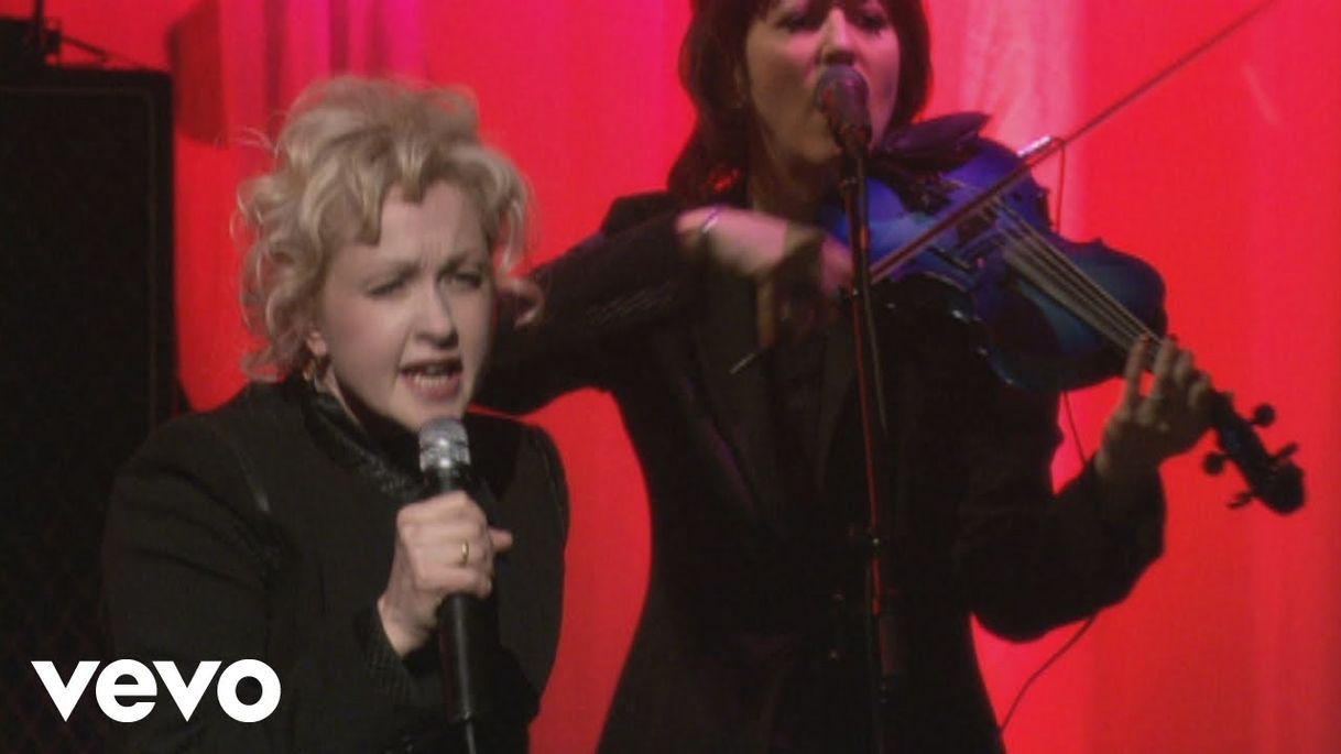 Social Cyndi Lauper - Change of Heart (from Live...At Last) - YouTube