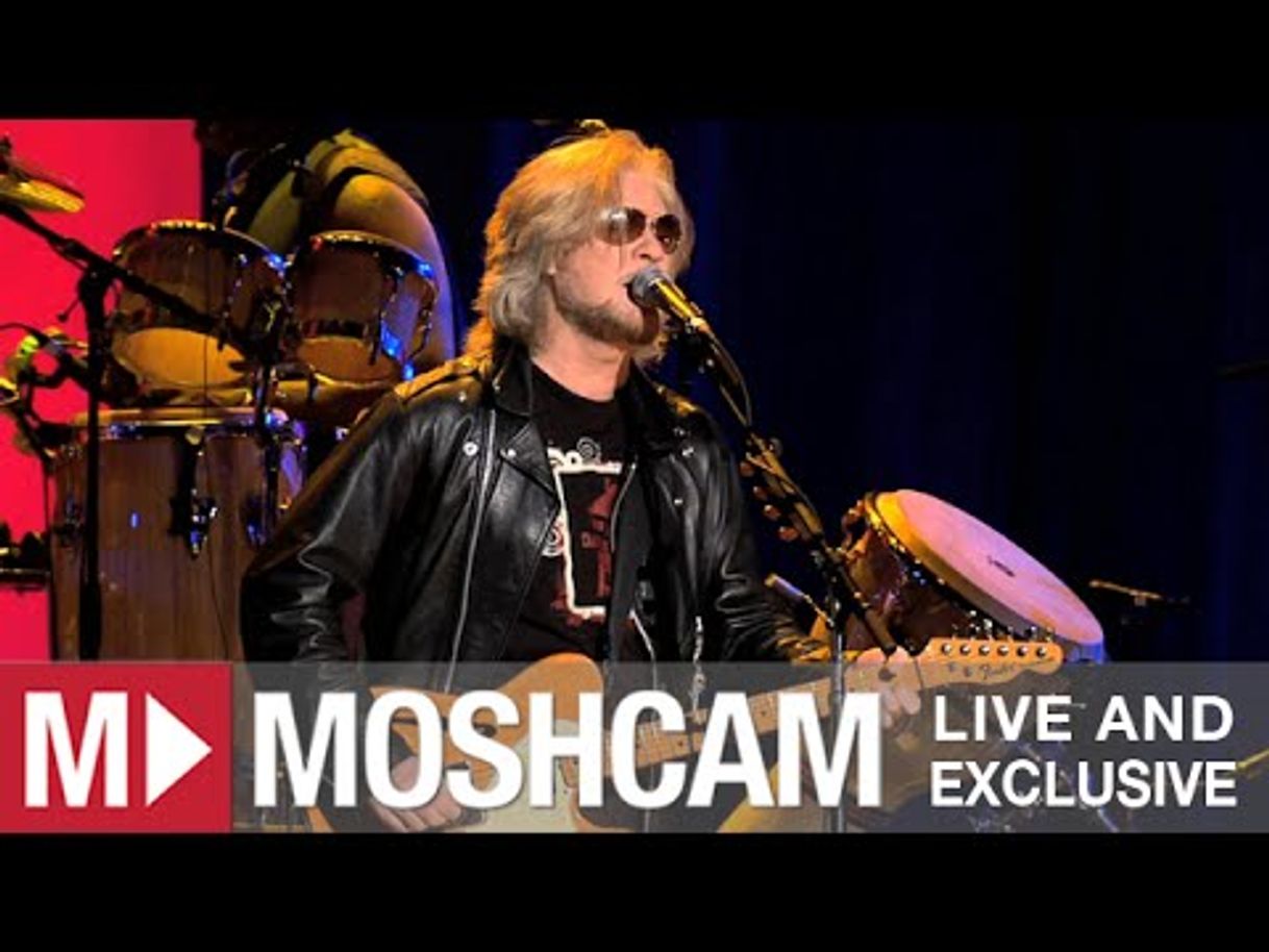 Social Daryl Hall & John Oates - Out Of Touch | Live in Sydney - YouTube