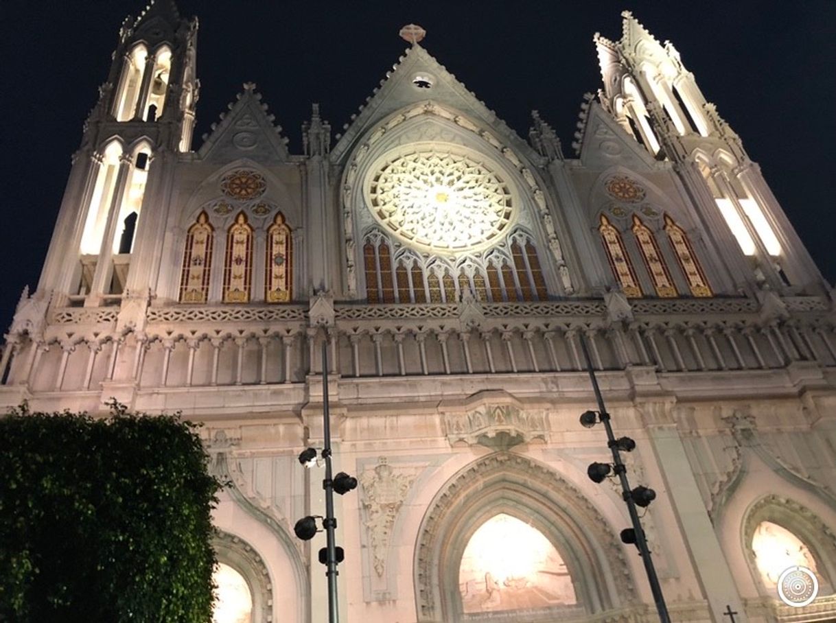 Lugar Plaza Expiatorio