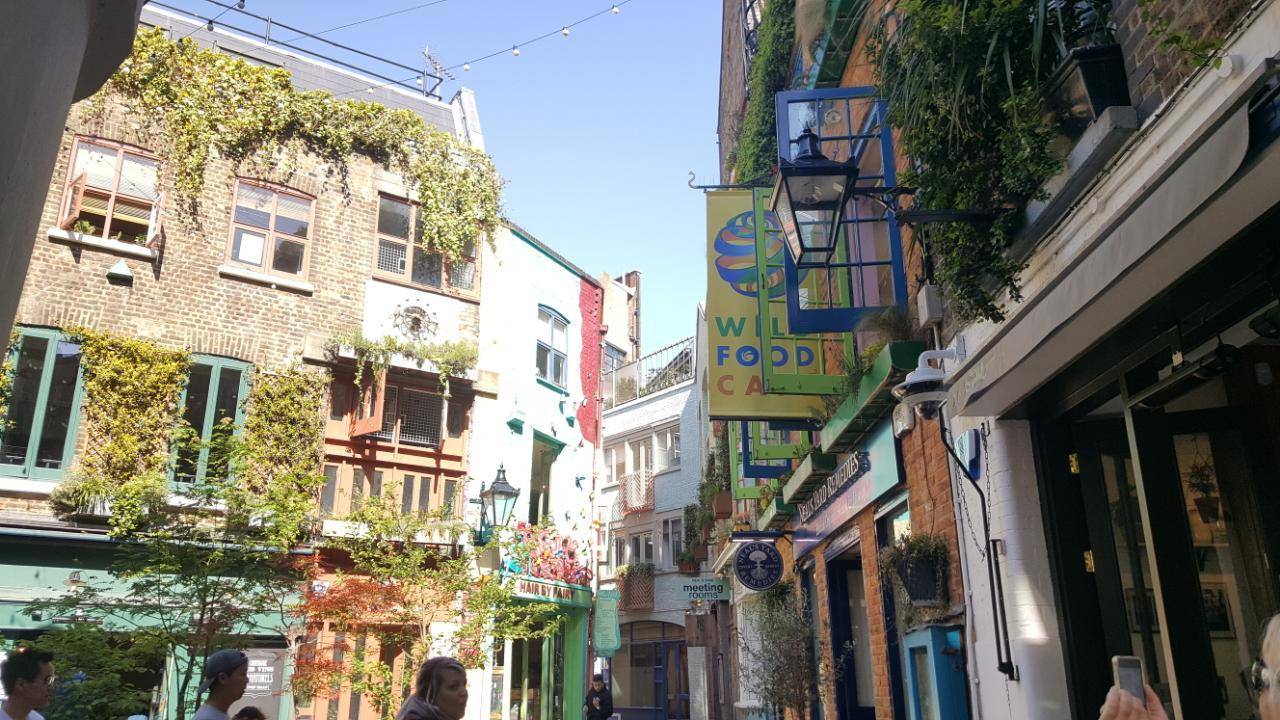 Place Neal's Yard