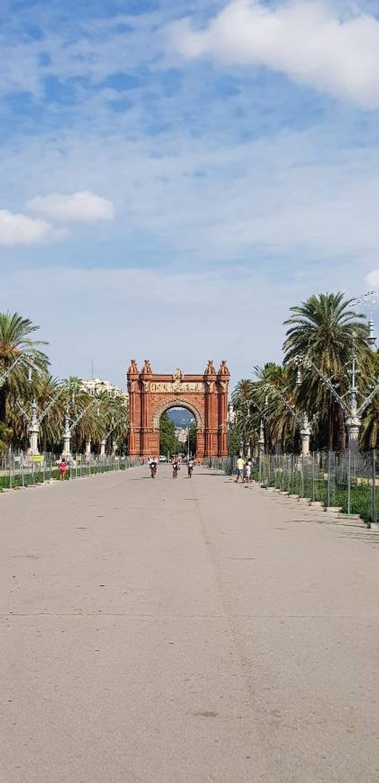 Place Arc de Triomf