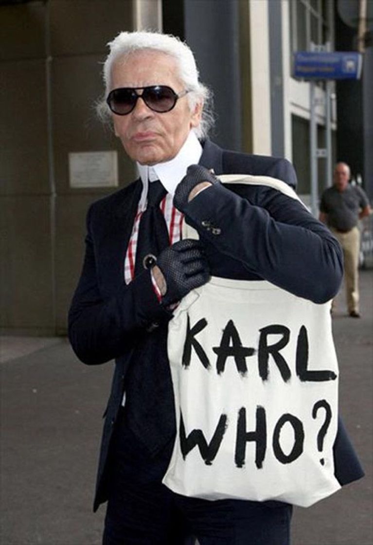 Social Karl Lagerfeld