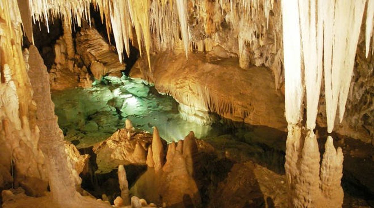 Lugares Grotte di Stiffe