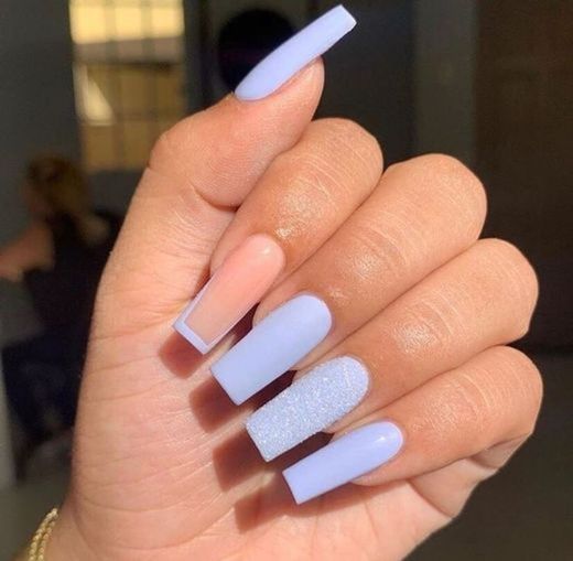 Nails 