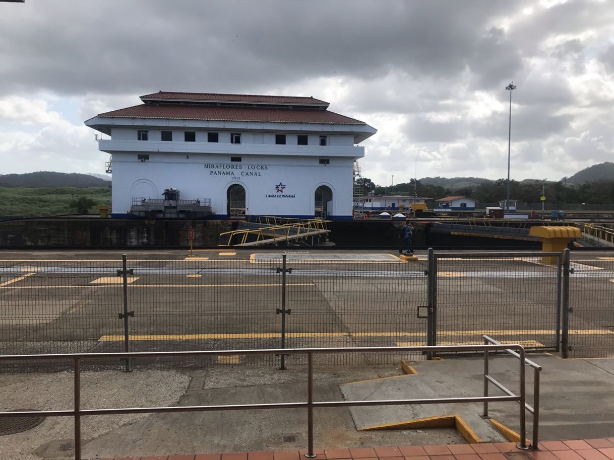 Place Panama Canal