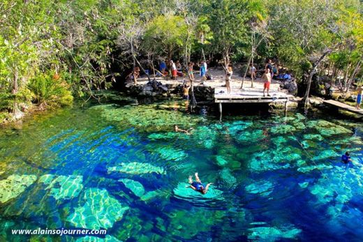 Cenote Azul