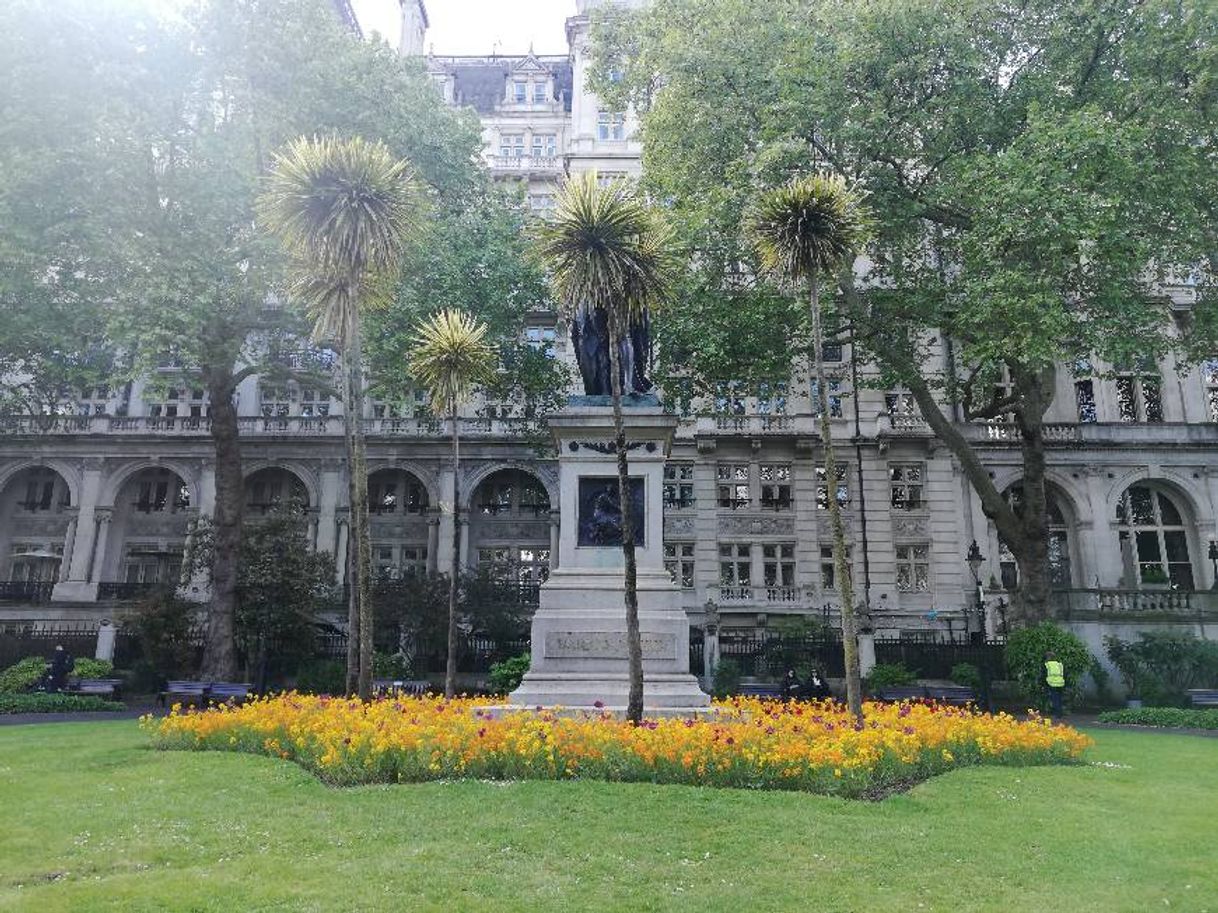 Places Whitehall Gardens