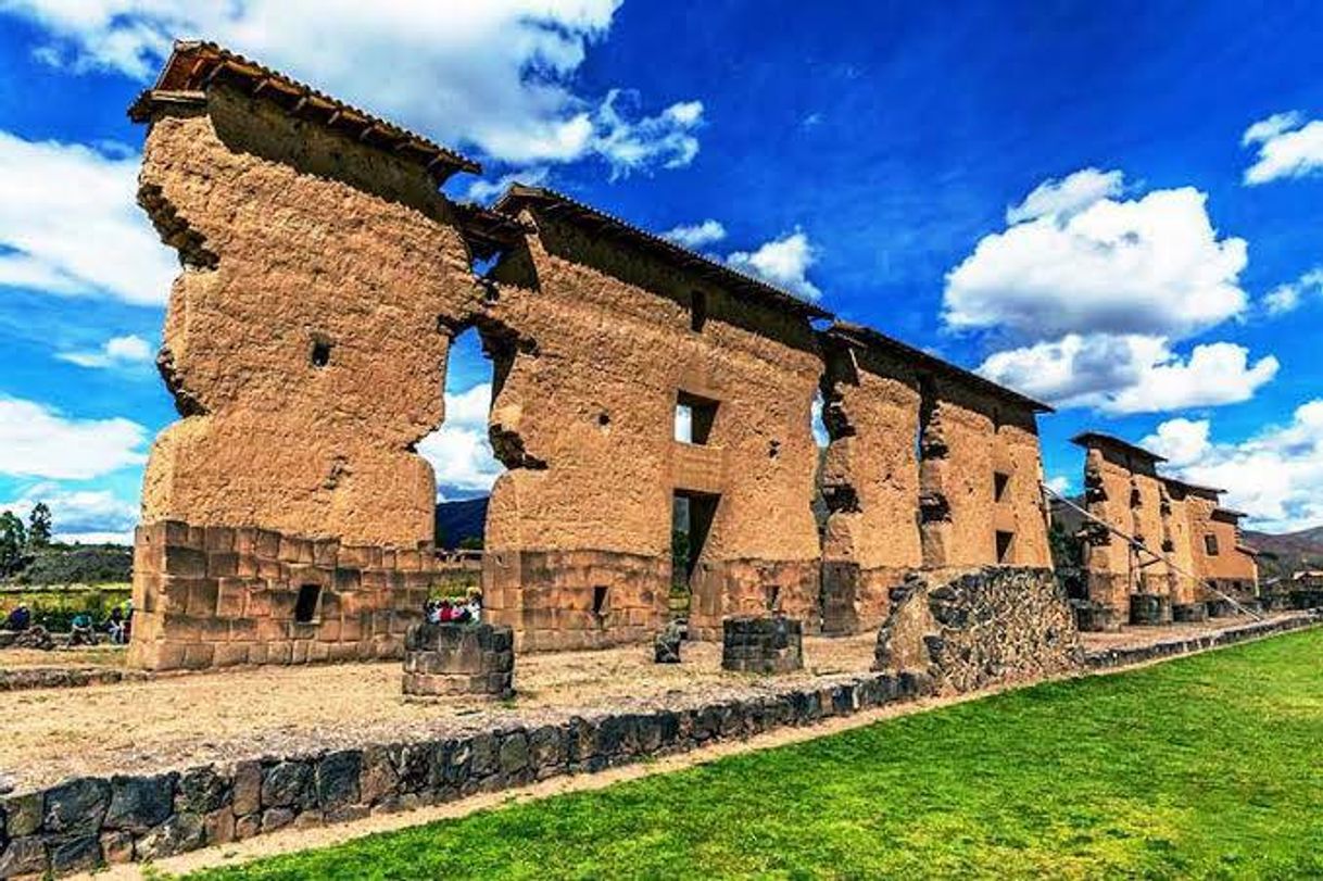 Lugar Raqchi Temple