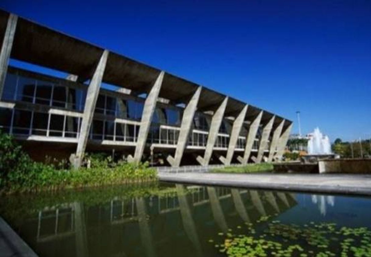 Lugar Museu de Arte Moderna do Río de Janeiro