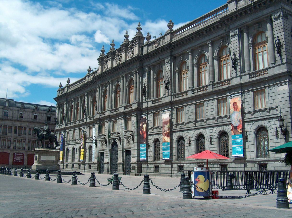 Lugar Museo Nacional De Arte (MUNAL)