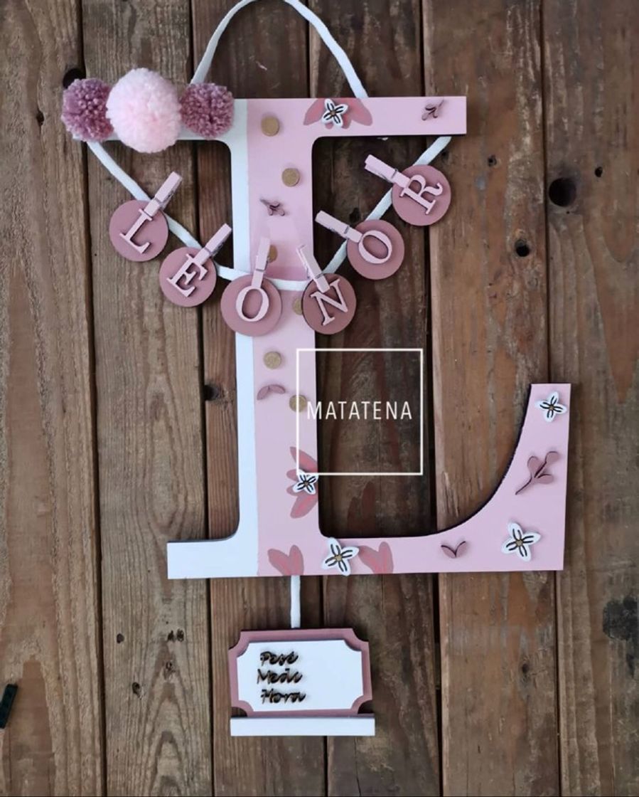 Social Welcome hanger