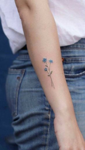 Tattoo flores delicadas