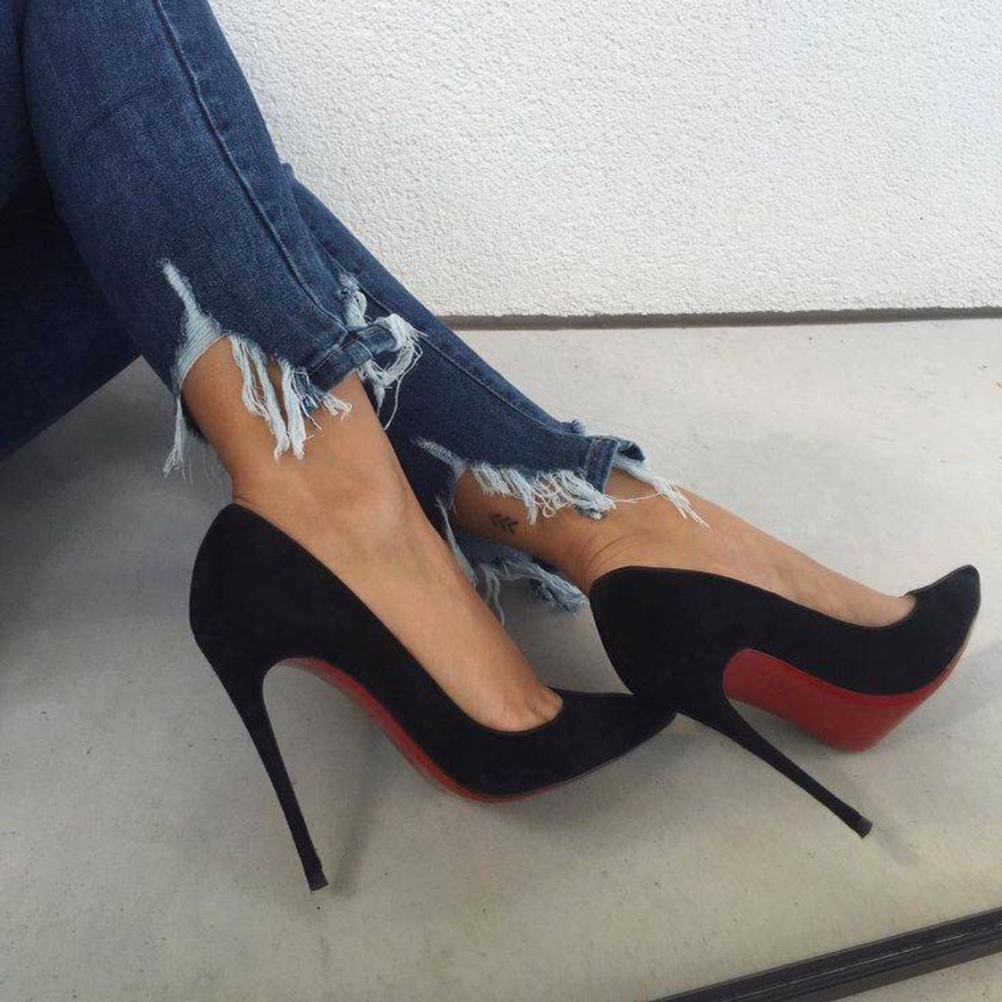 Moda louboutin basiquinho