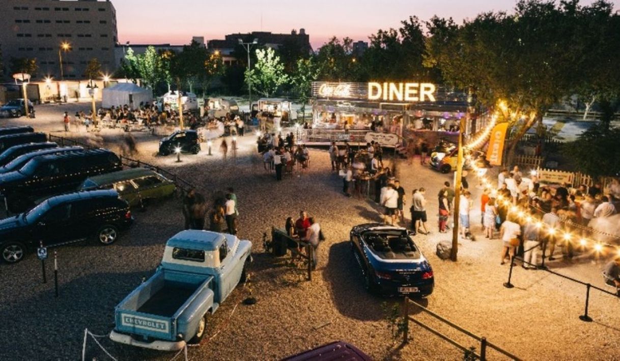 Social Autocine Madrid RACE | El mejor plan de ocio al aire libre