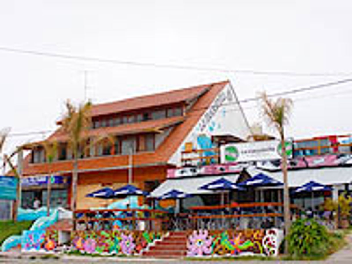 Restaurants La Maquinita Surf Hostel