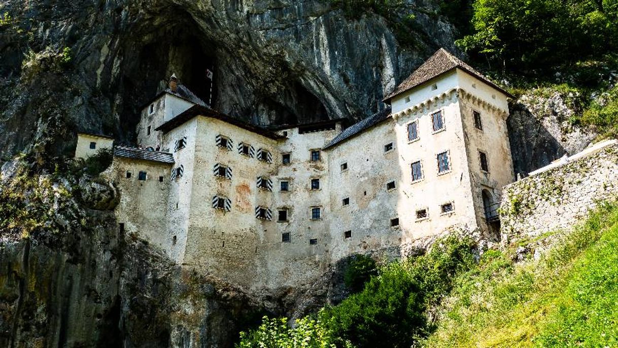 Fashion POSTOJNA, ESLOVENIA. Hermoza ciudad. 