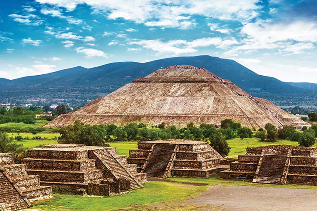 Place Piramides De Teotihuacan