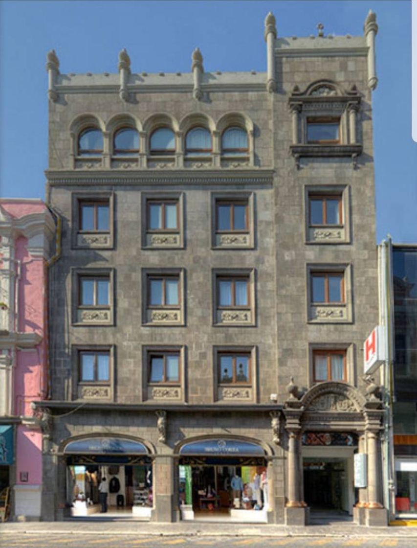Hotel 