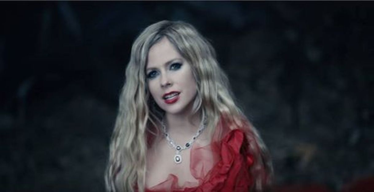 Moda Avril Lavigne - I Fell In Love With The Devil (Official Video) - YouTube