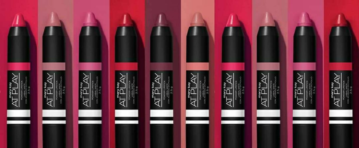 Producto Labial con acabado en polvo At Play