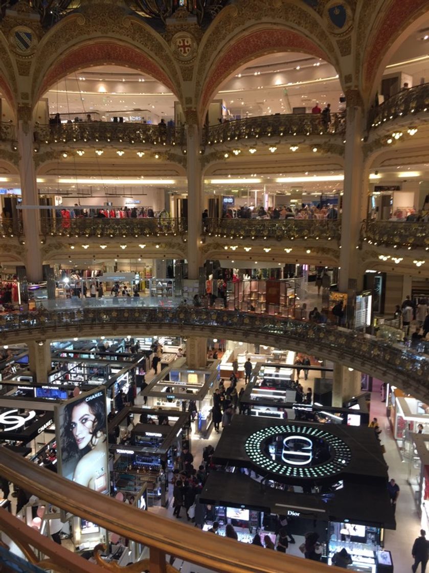 Place Galeries Lafayette Haussmann