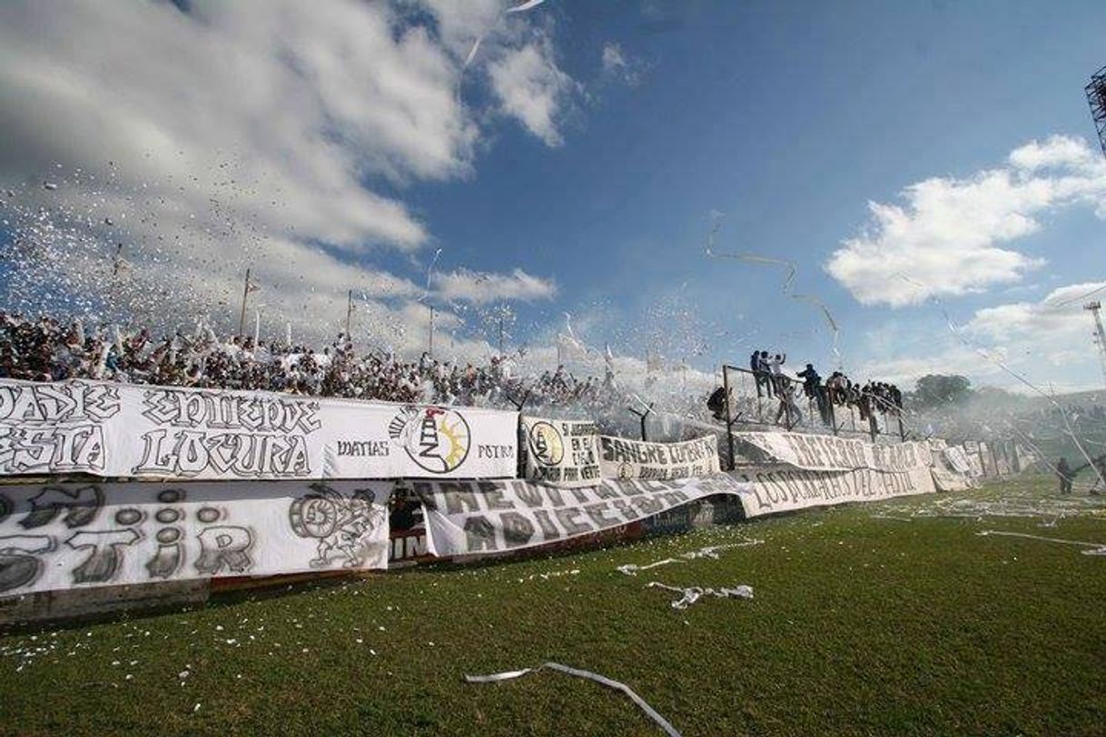 Lugar Estadio Coronel Emilio Fabrizzi Club Altos Hornos Zapla