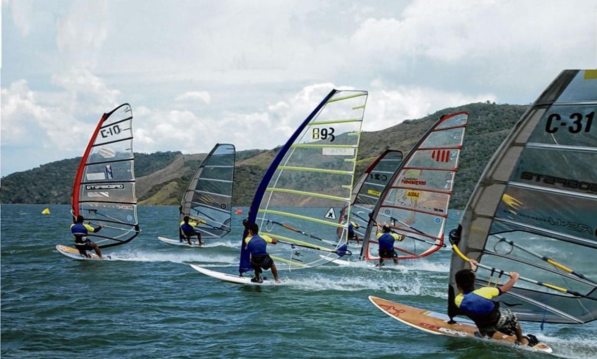 Lugar Hoteles lago calima