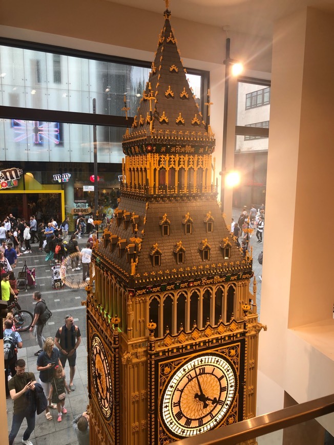 Place LEGO® Store Leicester Square