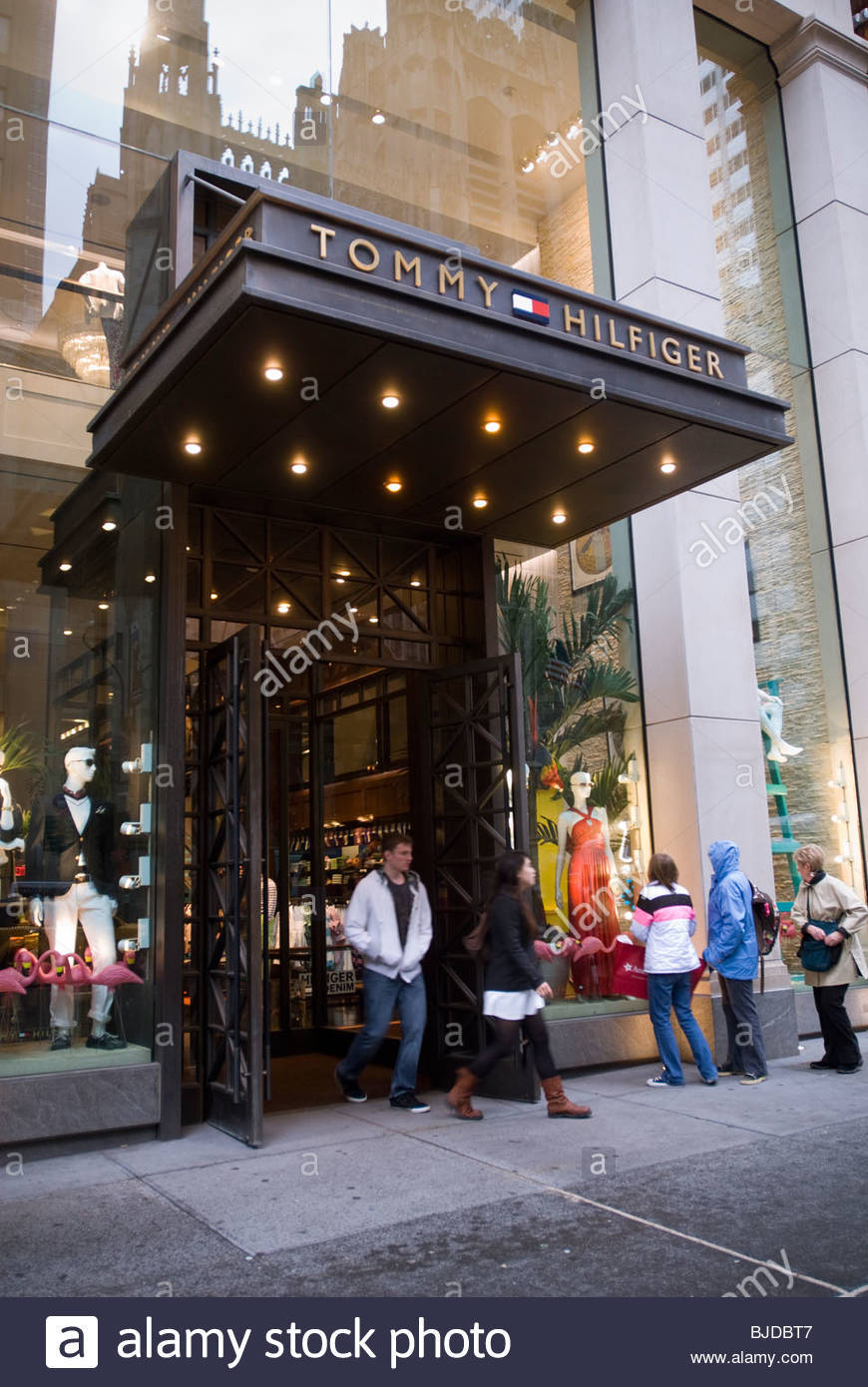 Place Tommy Hilfiger