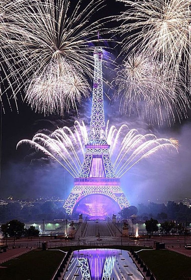 Place Torre Eiffel