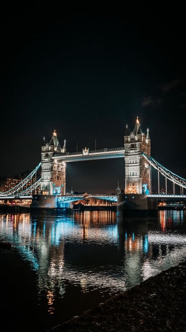 Place Tower Bridge